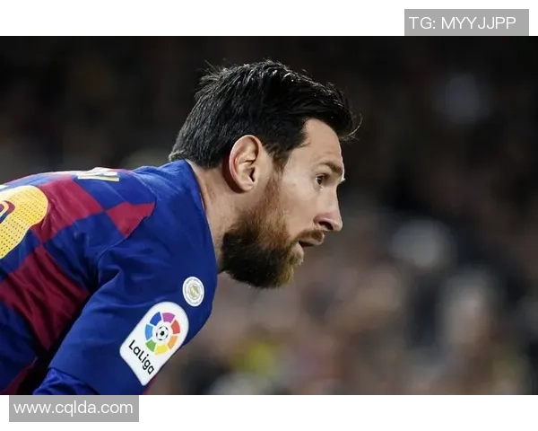 足球明星离场瞬间高清图片集锦展现他们的风采与情感